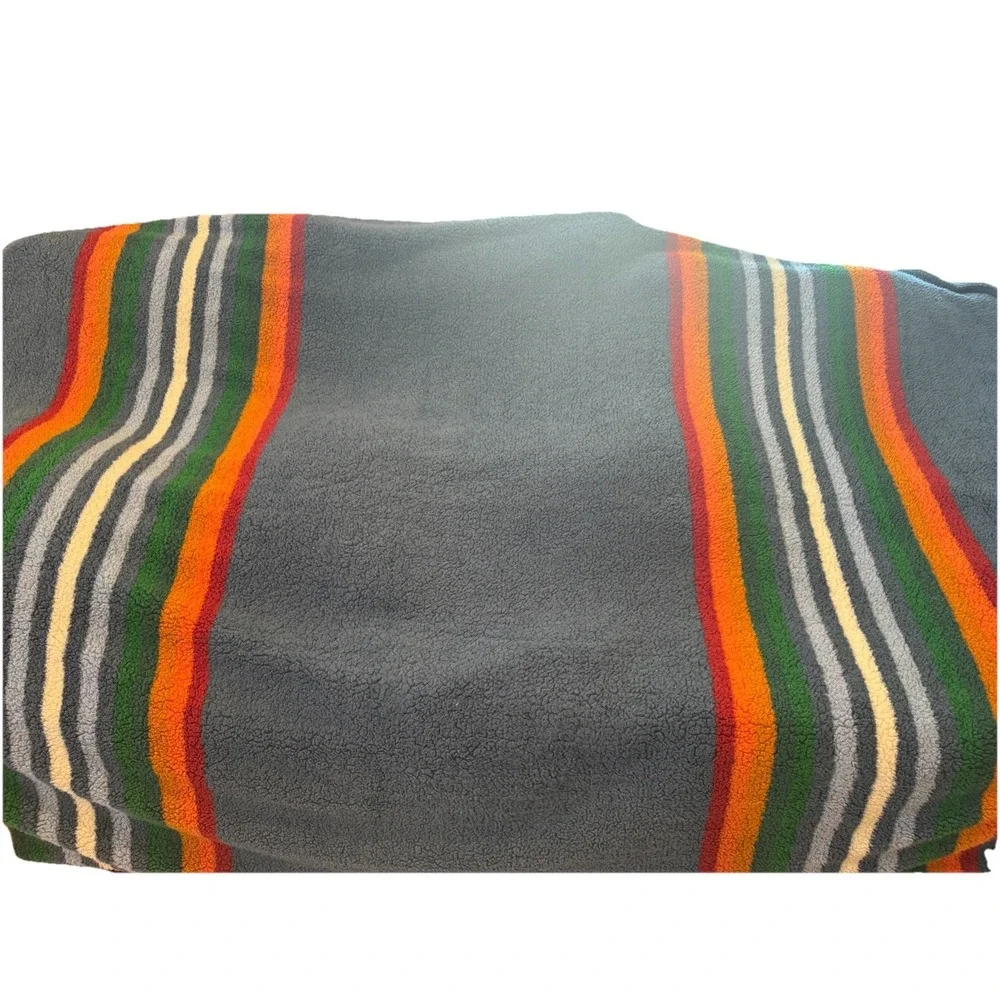Pendleton Grand Canyon Blue Sherpa Fleece Blanket Reversible Stripe Twin Bed